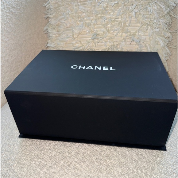 Chanel 2024 Baseball Cap in Rose - Picture 3 of 9